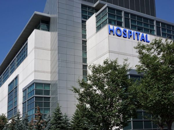 15 ఏండ్లు ప‌నిచేయ‌కుండా రూ 4.85 కోట్లు వేత‌నం పొంది ఆపై..