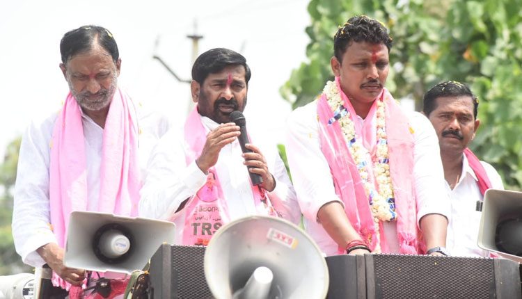 సొంత స్థలం ఉన్నవారికి డబుల్‌ బెడ్‌ రూం ఇండ్లు