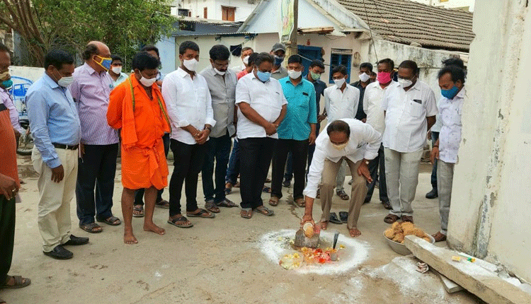 సంక్షోభంలోనూ అభివృద్ధికి ప్రాధాన్యం