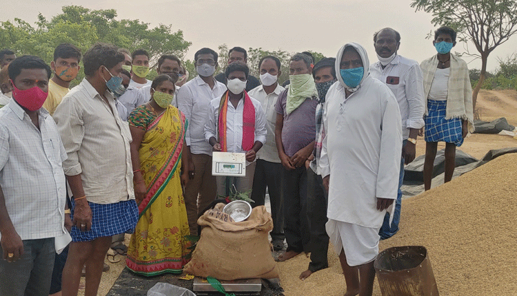 కేంద్రాలను సద్వినియోగం చేసుకోవాలి