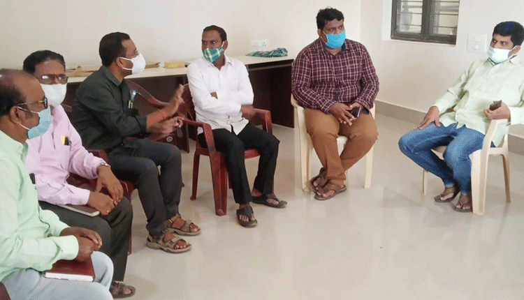 ప్రతి ఒక్కరూ కొవిడ్‌ నిబంధనలు పాటించాలి