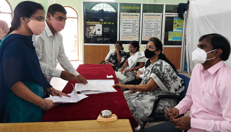 రాజీ కన్నా రాజ మార్గం లేదు