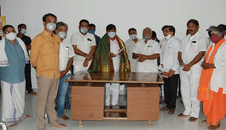 టీఆర్‌ఎస్‌కు బ్రాహ్మణ సంఘాల మద్దతు