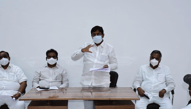 గ్రేటర్‌ ఎన్నికలను ప్రతిష్టాత్మకంగా తీసుకోవాలి