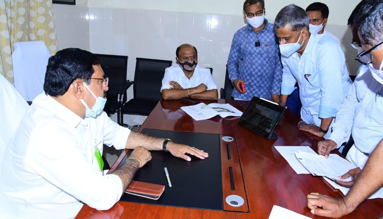 పాల‌కుర్తి, వ‌ల్మిడి దేవాలయాల అభివృద్ధిపై మంత్రి ఎర్రబెల్లి సమీక్ష