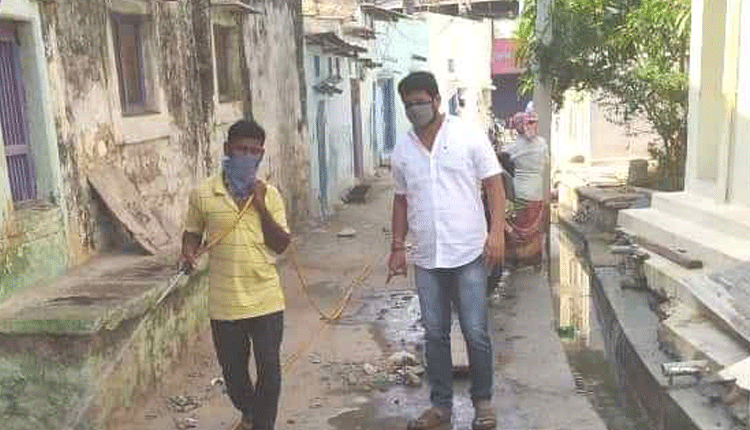 మాస్కులతోనే రక్షణ