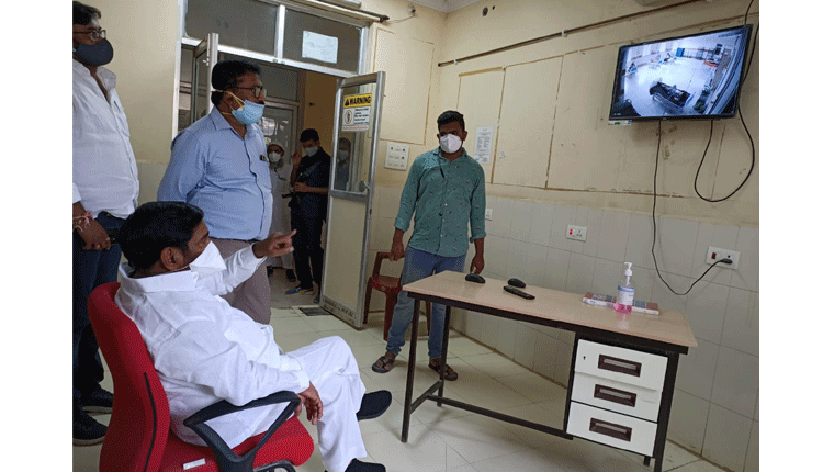 సరిపడా వ్యాక్సిన్‌లు సరఫరా చెయ్యండి : మంత్రి జగదీష్‌రెడ్డి