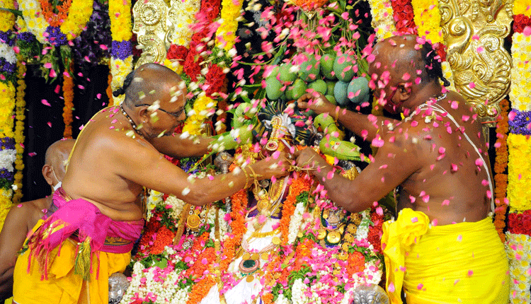 రాజాధిరాజ