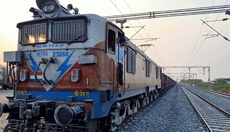 లింగంపేట టూ ఢిల్లీ కిసాన్‌ గూడ్స్‌