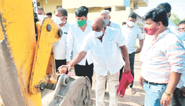 ప్రజా సంక్షేమం కోసం పాటుపడుతున్నాం