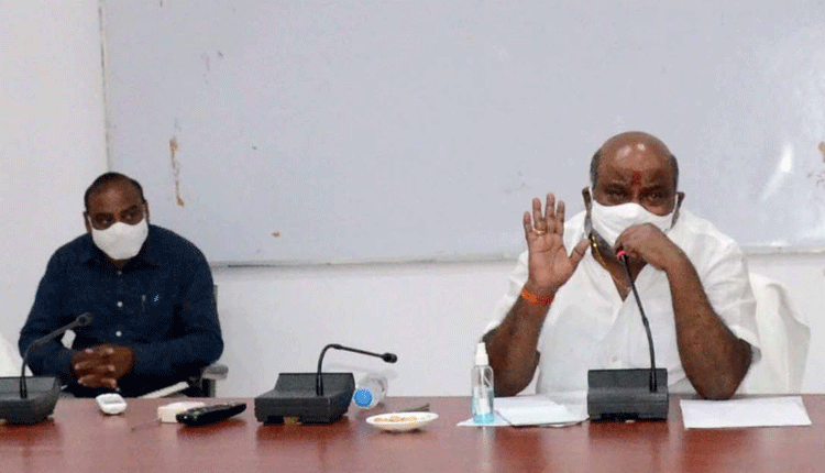 వైద్యులు సమన్వయంతో పనిచేయాలి