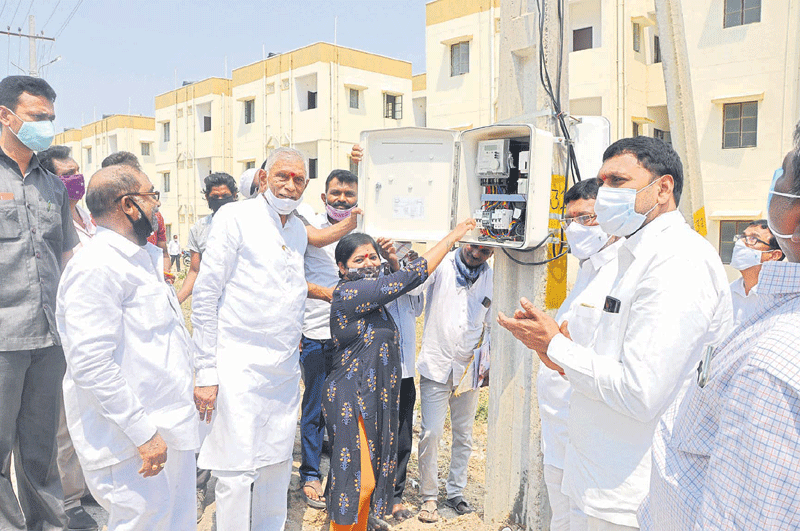 సగర్వంగా జీవించండి