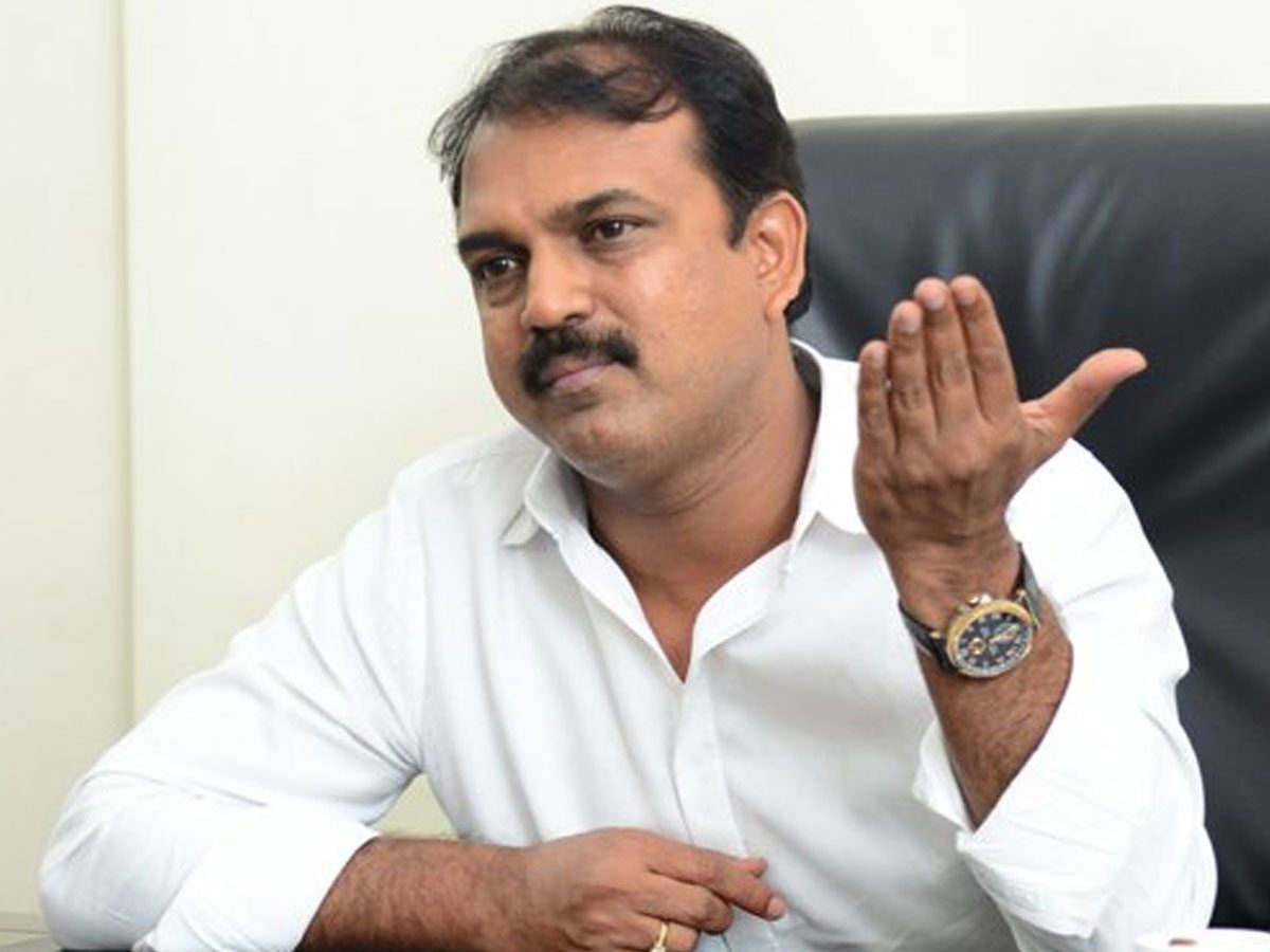 ఆచార్య వడ్డీ భారం కొరటాల శివ మోయక తప్పదా..?