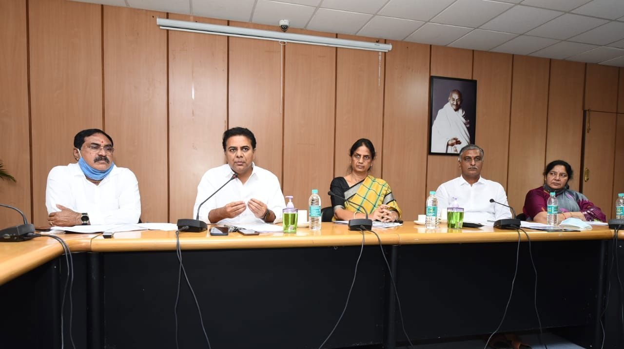 ఏటా రూ.2 వేల కోట్లతో ప్రభుత్వ పాఠశాలల అభివృద్ధి