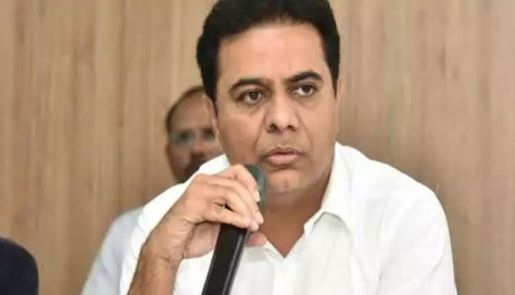 ఆగస్టు నాటికి ప్రతి గ్రామానికి ఫైబర్‌ కనెక్టివిటీ : మంత్రి కేటీఆర్