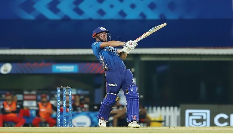 ఐపీఎల్ ఫ‌స్ట్ మ్యాచ్‌.. దంచి కొడుతున్న ముంబై ఇండియ‌న్స్‌