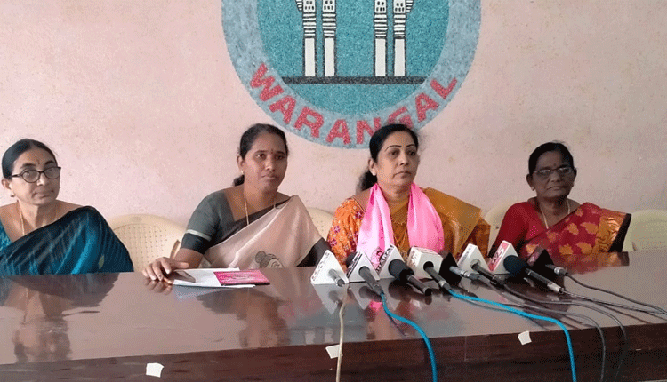 బొడిగె శోభ అనుచిత వ్యాఖ్యలు మానుకోవాలి