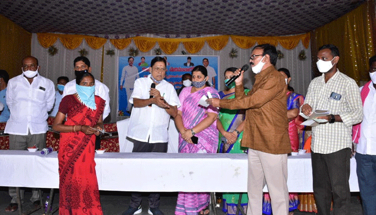 పేదింటి ఆడబిడ్డలకు వరం కల్యాణలక్ష్మి