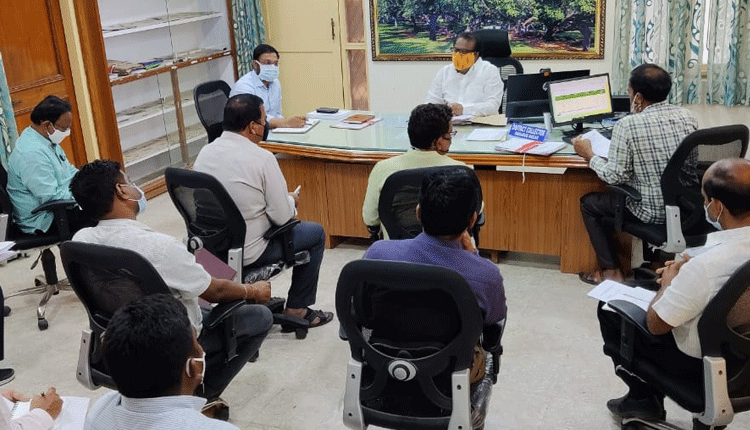 వైద్యుల సేవలు ప్రశంసనీయం