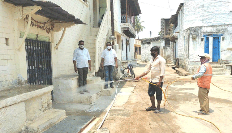 ప్రతిఒక్కరూ కొవిడ్‌ నిబంధనలు పాటించాలి