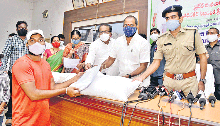 అందరి సంక్షేమమే లక్ష్యం