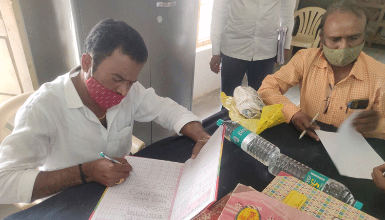 గ్రంథాలయాల అభివృద్ధికి కృషి చేస్తా