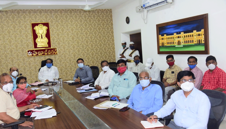 కొవిడ్‌ నిబంధనలు అమలు చేయాలి