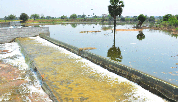 మంజీర దిశగా గోదారమ్మ ప్రయాణం