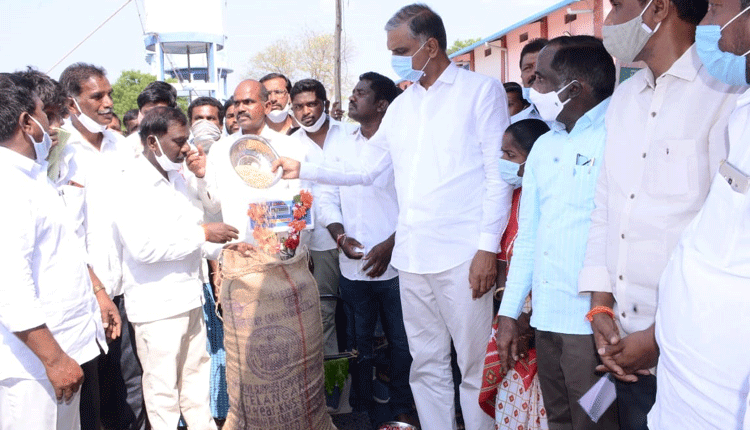 రైతులకు కష్టం రానివ్వం