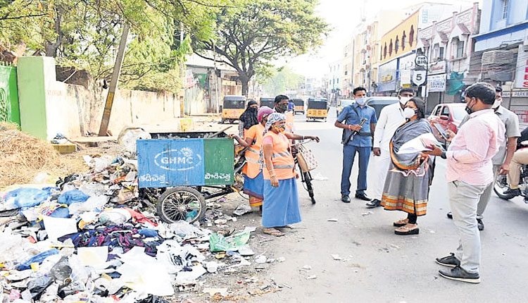 చెత్త నిల్వలపై మేయర్‌ గుస్సా