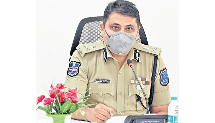 అర్హత ఉన్న వారు వ్యాక్సిన్‌ తీసుకోవాలి