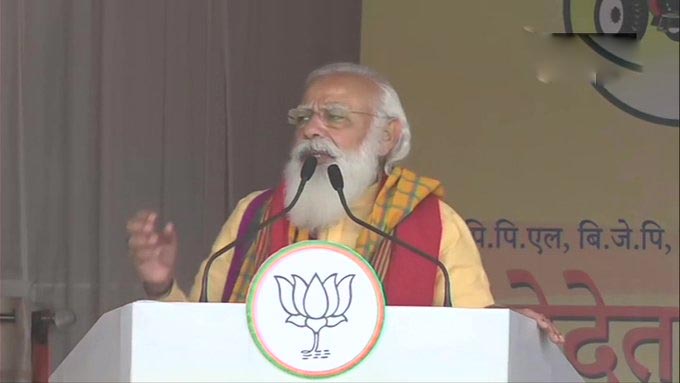 ఆయుధాల‌ను వ‌దిలేయండి.. జ‌నజీవ‌న ‌స్ర‌వంతిలో క‌ల‌వండి:  ప్ర‌ధాని మోదీ