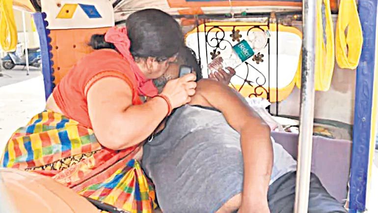 ఊపిరులూదినా.. ప్రాణం నిలువలే!