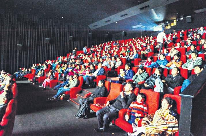 థియేటర్లు మూసేయాలి..