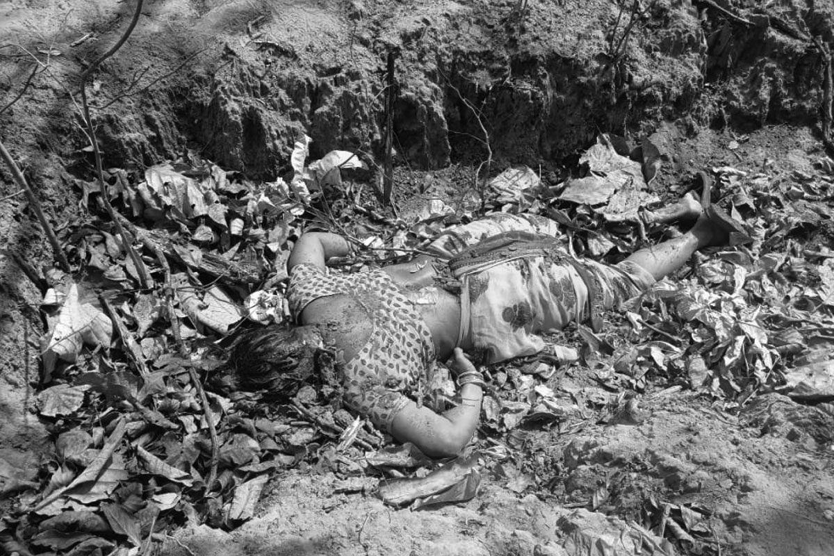 భార్యను హతమార్చి స్టేషన్‌లో లొంగిపోయిన భర్త