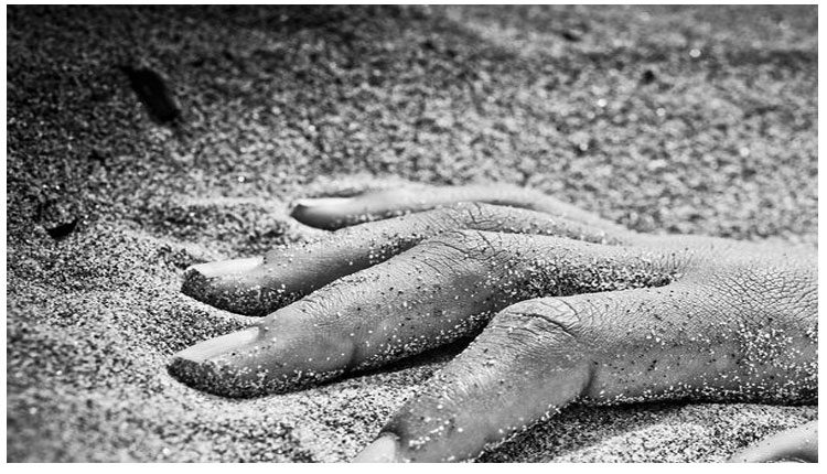 మాజీ సైనికుడి భార్య స్కెచ్‌ : ప్రియుడితో కలిసి భర్తను కడతేర్చి..