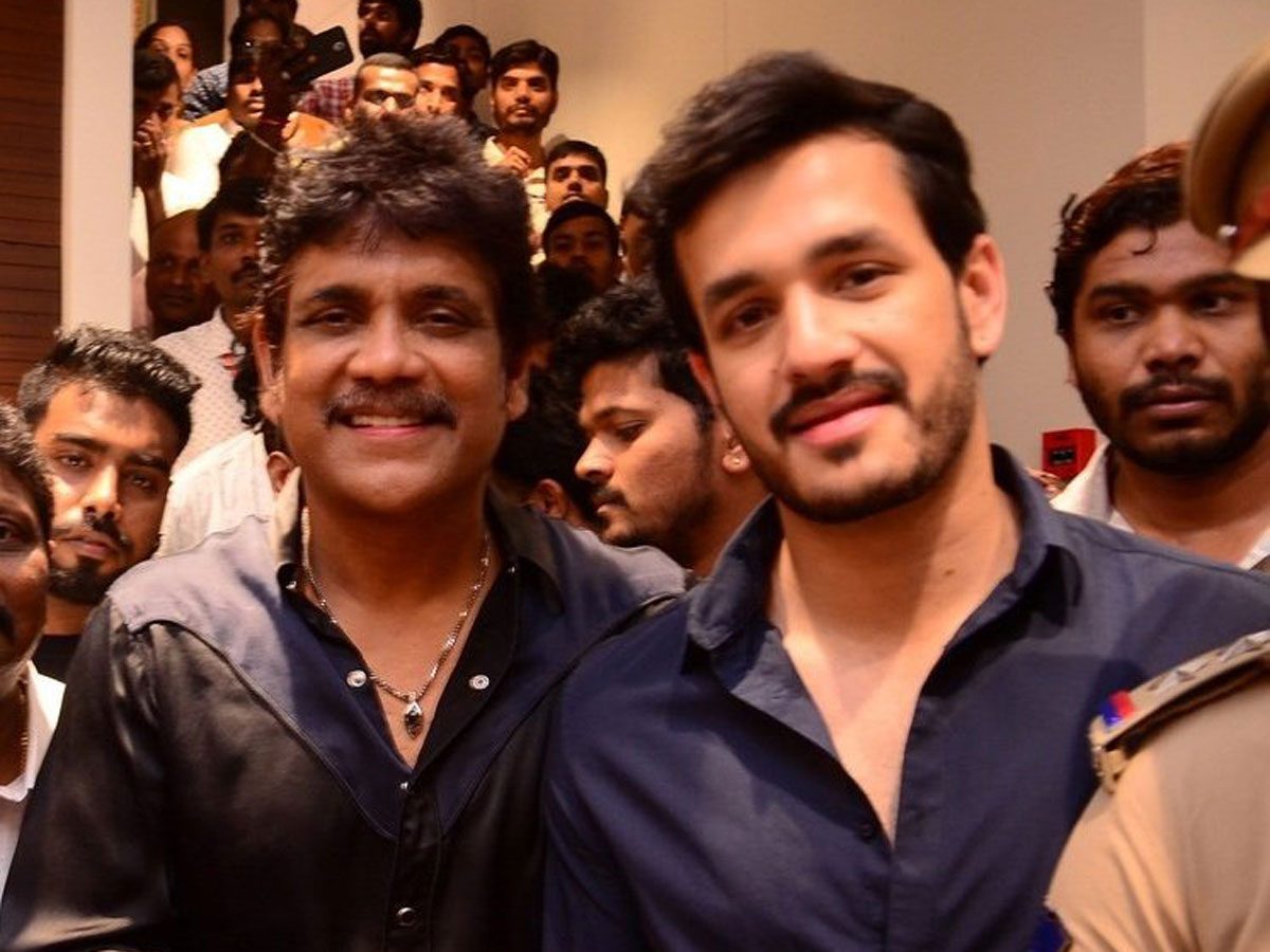 అప్పుడు చైతూ.. ఇప్పుడు అఖిల్.. కొడుకులతో కలిసి నటిస్తున్న నాగార్జున
