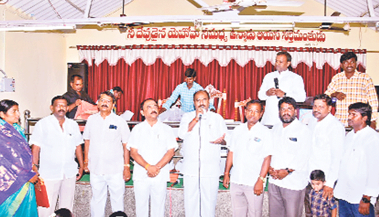 పండుగ శుభాకాంక్షలు తెలిపిన ఎమ్మెల్యే బండ్ల