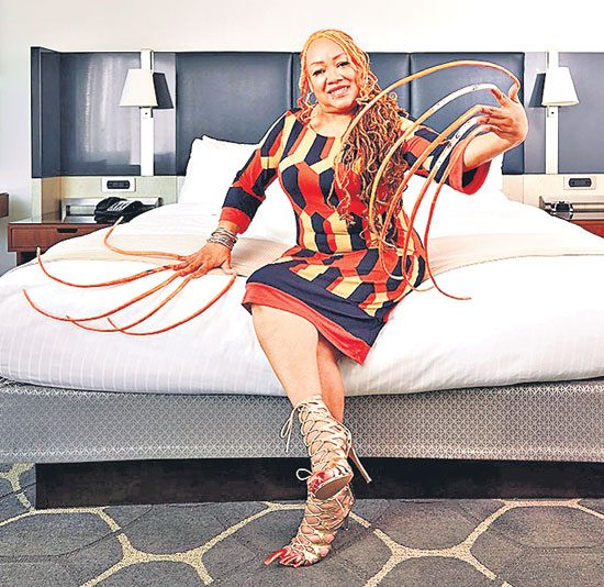 30 ఏండ్ల గోళ్ల బంధం ముగిసింది!