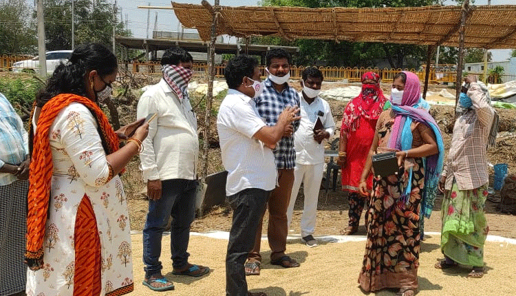 కొనుగోలు కేంద్రాల్లో కొవిడ్‌ నిబంధనలు పాటించాలి