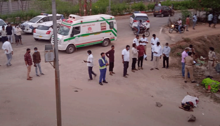 చలివేంద్రగూడ రోడ్డుప్రమాదంలో మ‌హిళా కూలీలు దుర్మరణం