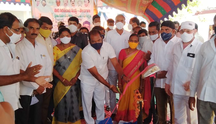 ధాన్యం కొనుగోలు కేంద్రాలతో రైతులకు లాభం