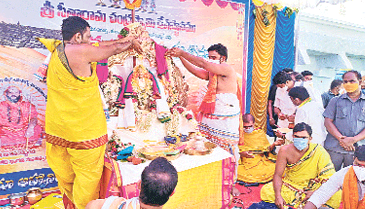 జడ్చర్లలో 13మంది ఉపసంహరణ