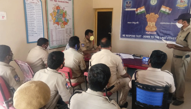 బాధితులకు న్యాయం చేయాలి