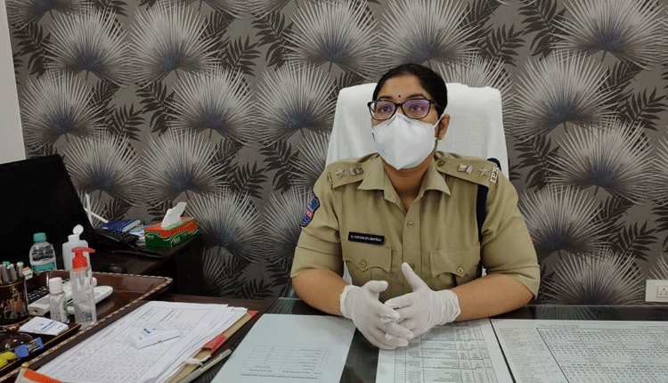 ‘నీ నేస్తం’ బాక్సులను వినియోగించుకోవాలి