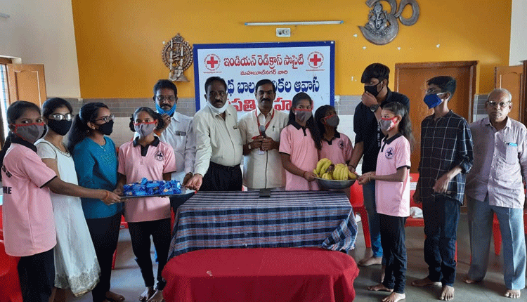 నైపుణ్యాలను పెంపొందించుకోవాలి