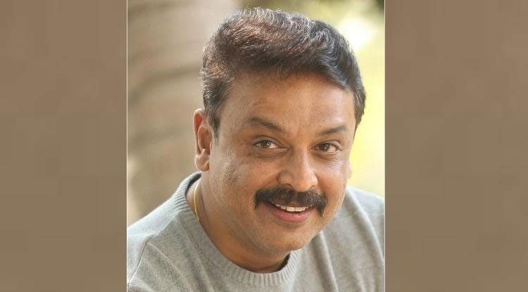 సీసీఎస్ పోలీసుల‌కు న‌టుడు న‌రేశ్ పిర్యాదు