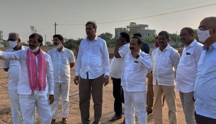 హాలియాలో సీఎం బహిరంగ సభ స్థలం పరిశీలన