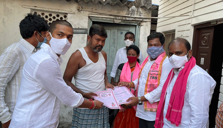 గ్రేటర్ వరంగల్‌లో ఎన్నారైల ఇంటింటి ప్రచారం