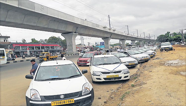 కరోనా కాలం క్యాబ్లు ఆగం
